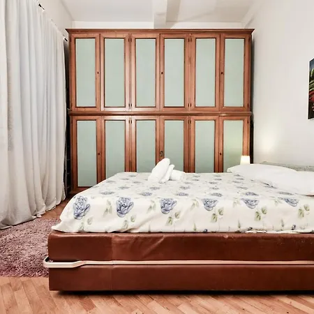 Apartamento Uffizi 2 *
